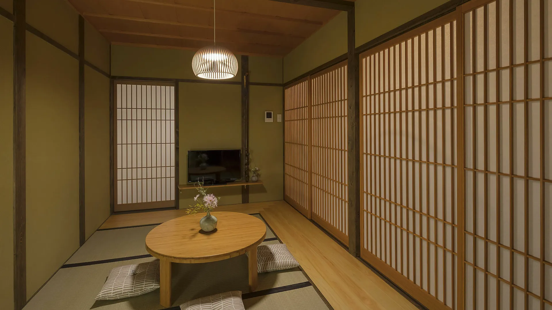 Yoshimigura Machiya House Villa Kyoto